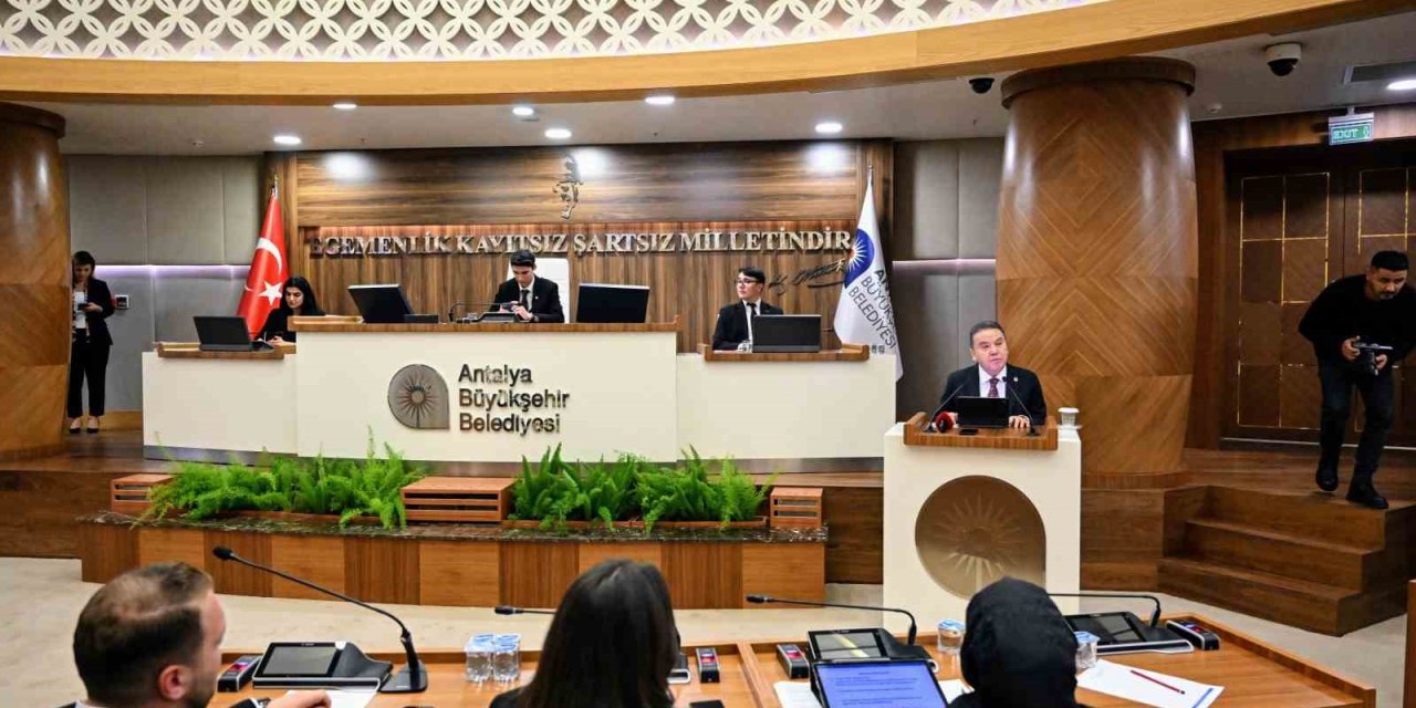 Başkan Böcek’ten Gençlere Müjde