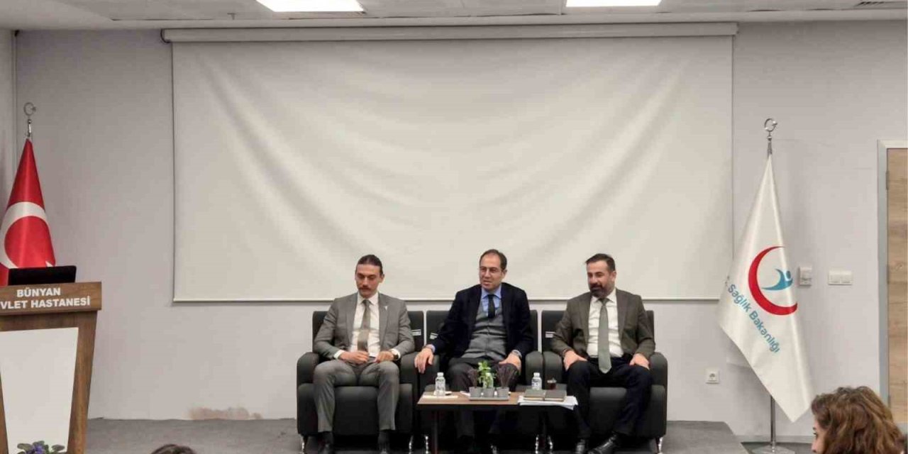 Kayseri’de Eş Zamanlı Toplantı: Uzman Hekimler İle Aile Hekimleri Bir Araya Geldi