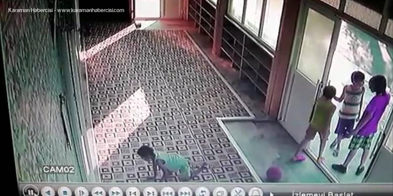Buldukları Parayı Camiye Bırakan Çocuklar Duygulandırdı