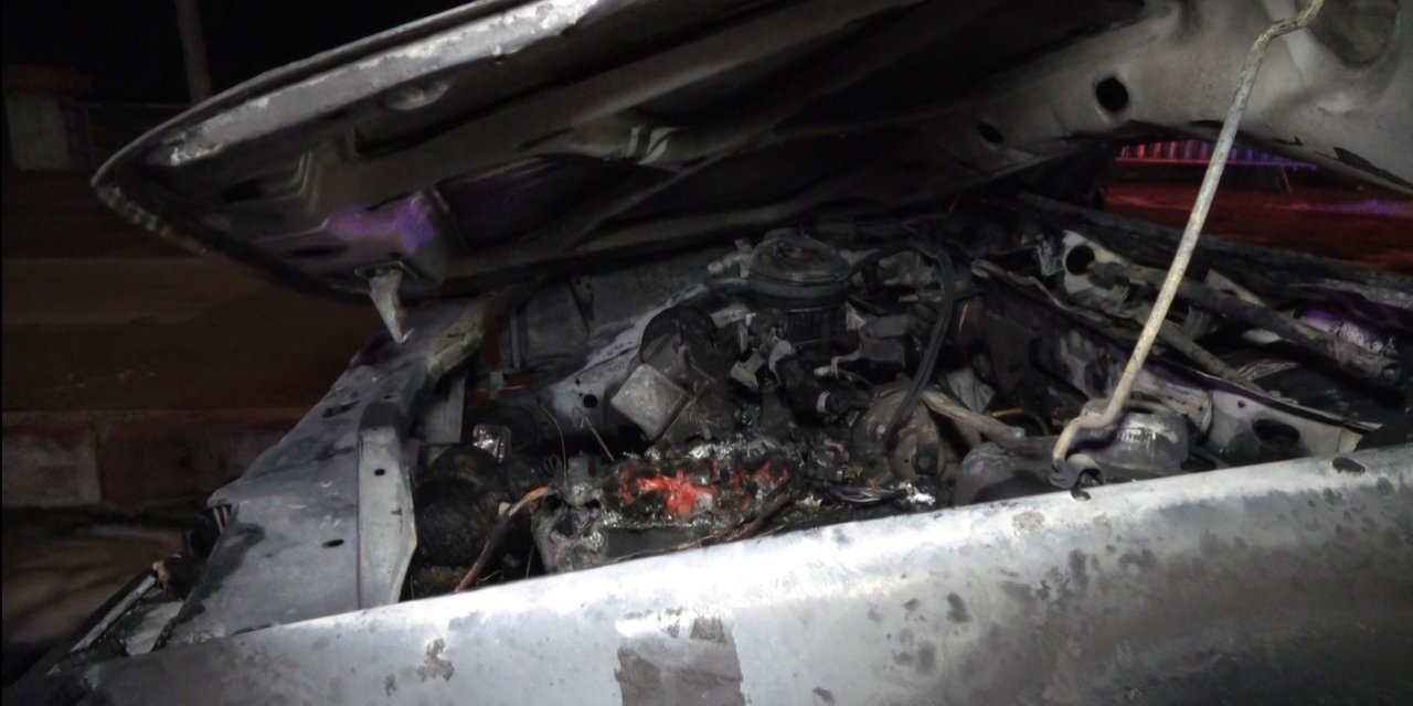 Seyir Halindeki Otomobil Alev Alev Yandı