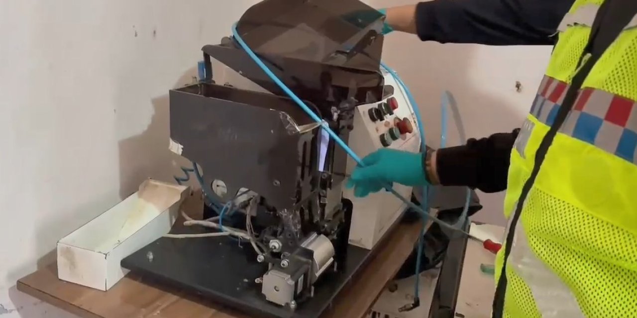 Mersin’de Evi Sigara Dolum Tesisine Çeviren 3 Şüpheli Yakalandı