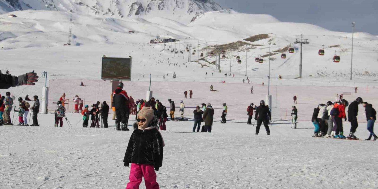 Erciyes’te Sömestir Yoğunluğu