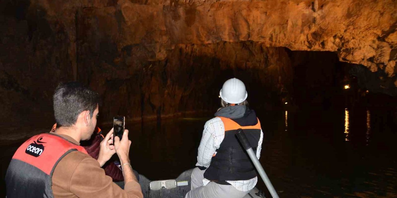 Altınbeşik Mağarasına Giriş Ücreti Arttı, 240 Metre Bot Gezisi 150 Liradan 250 Liraya Yükseldi