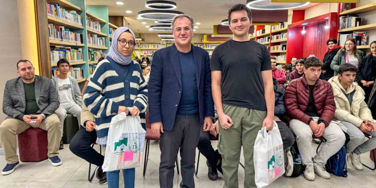 Başkan Özdoğan: "gençlerimizin Eğitim Yolculuğunda Yanındayız"