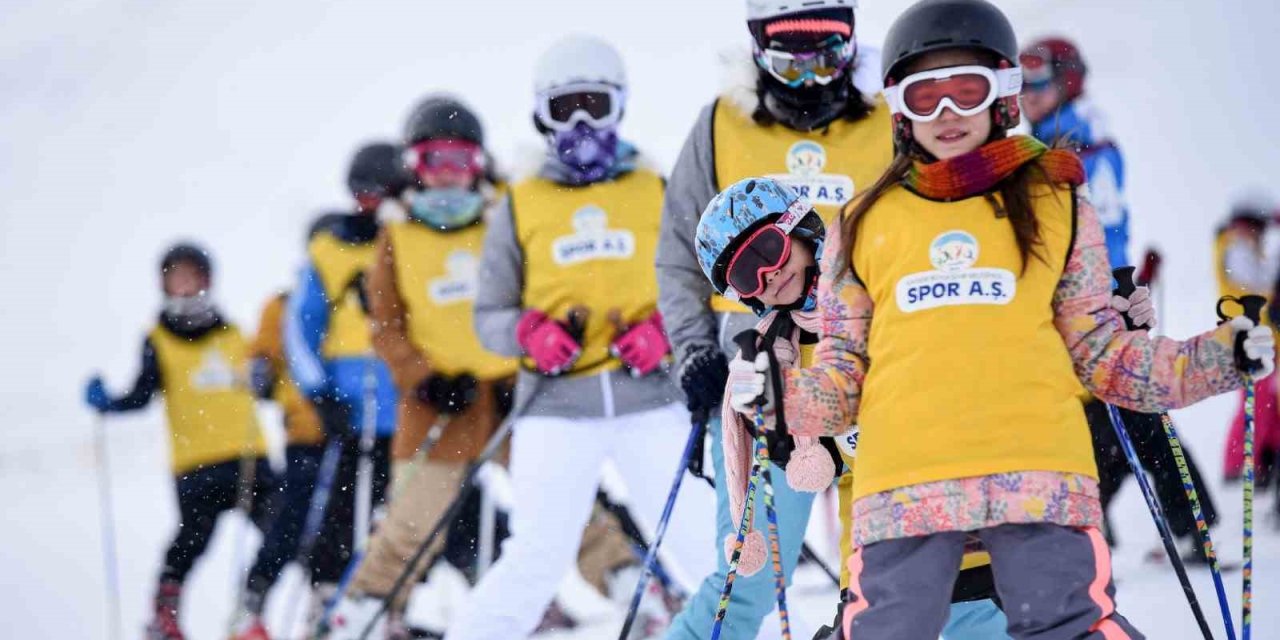 Erciyes Kayak Okulu’nda Sömestir Dönemi Kayak Ve Snowboard Eğitimleri Başladı