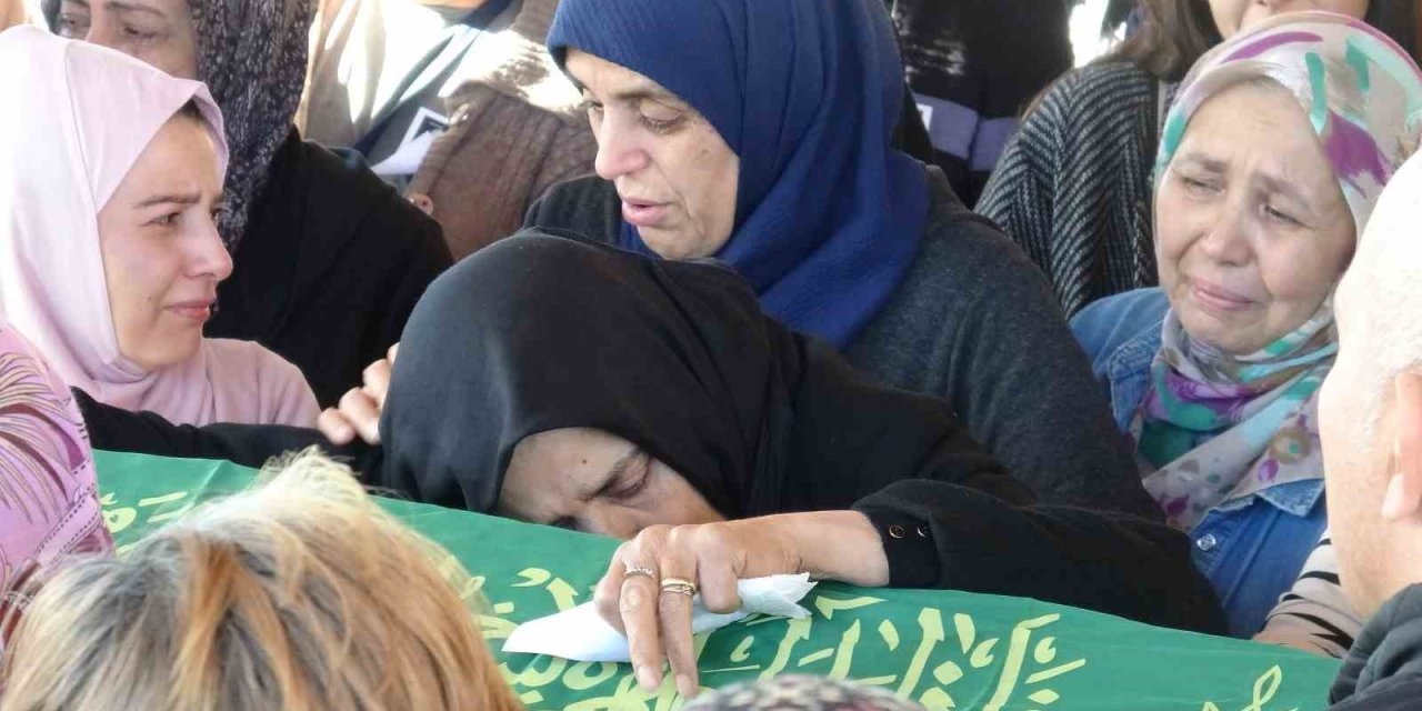 ’kades’e Basmaya Fırsat Bulamayacaksın’ Deyip Yaktı, Gözyaşları Arasında Toprağa Verildi