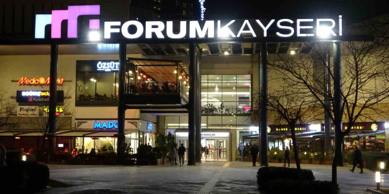 Forum Kayseri’de 2 Polis Ve 1 Güvenliği Yaralayan Suç Makineleri Yakalandı