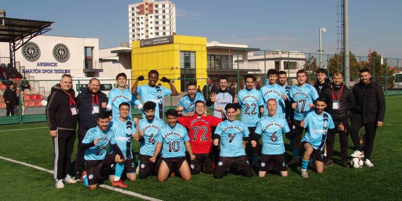 Emt Döğergücü Fk Yenilgisiz İlerliyor