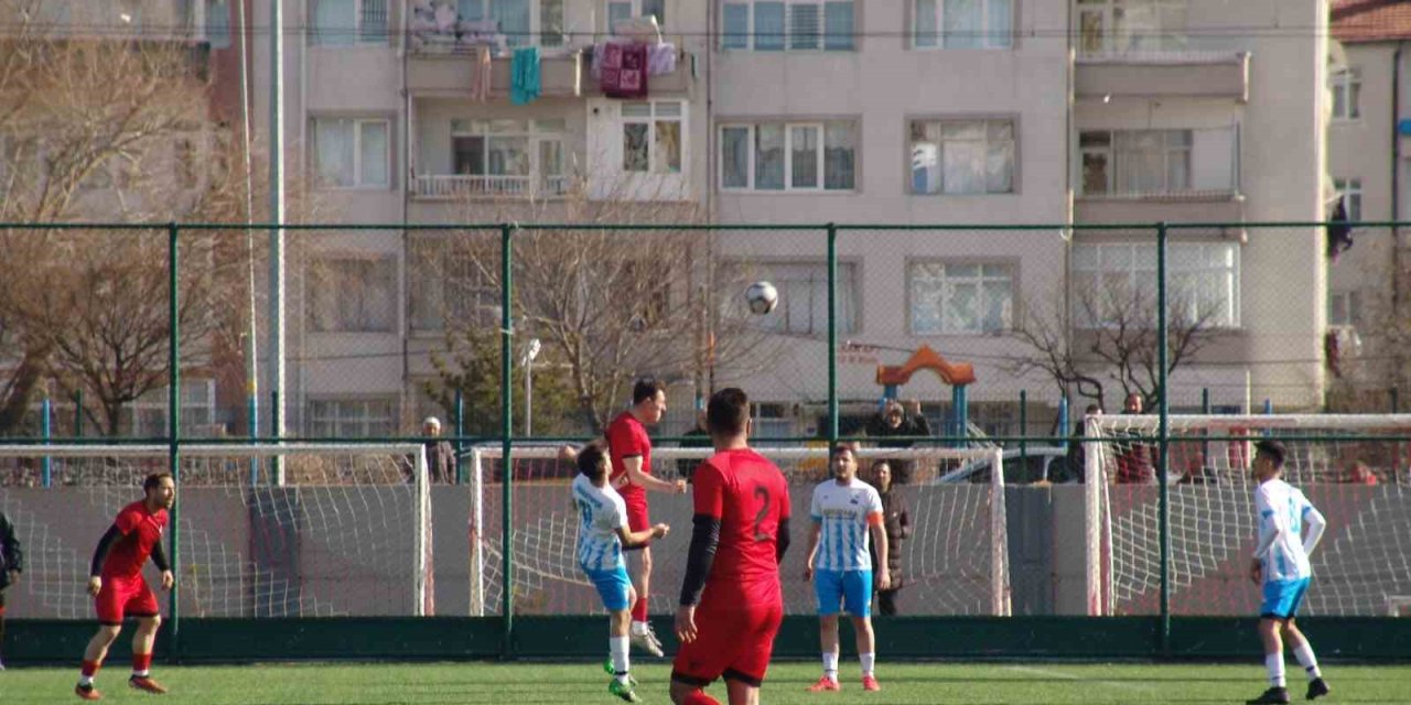 Özvatanspor Geriden Gelerek Kazandı