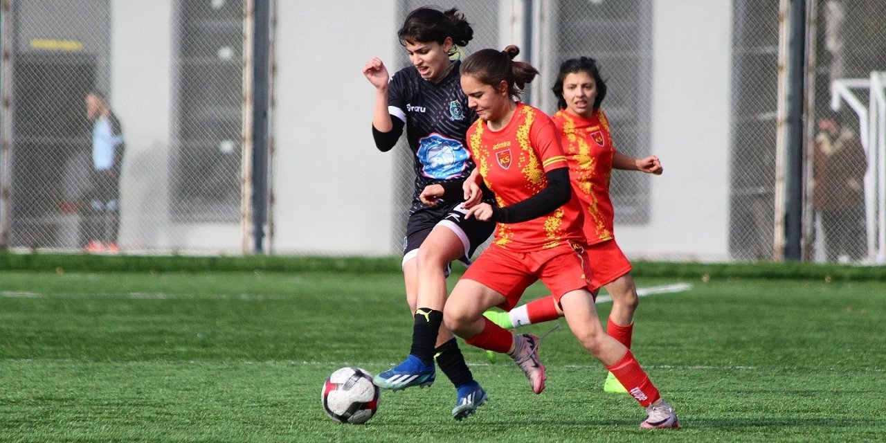 Kayseri Kadın Fk İkinci Yarıda Güldü