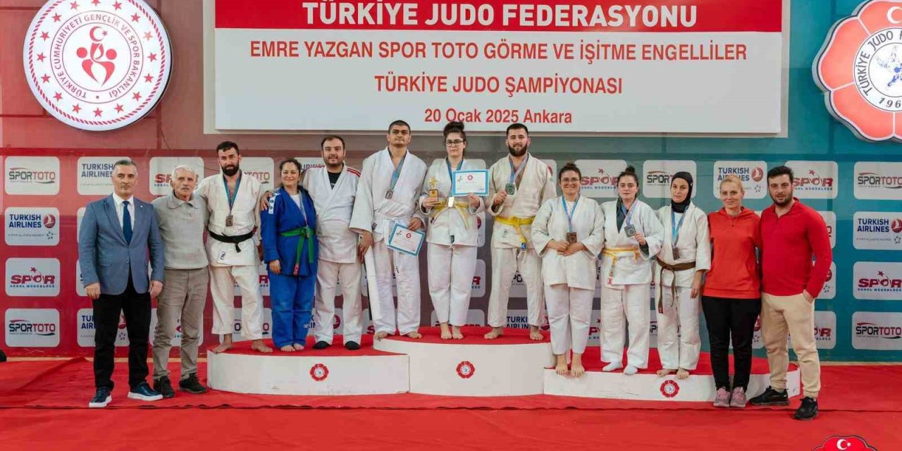 Eskişehirli Sporcular Judo Şampiyonasından Madalyalarla Döndü