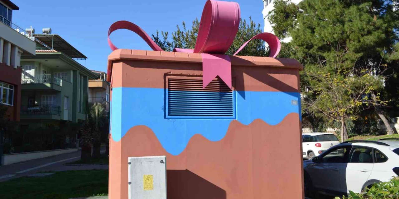 Konyaaltı’nda Trafo Binaları Renkleniyor