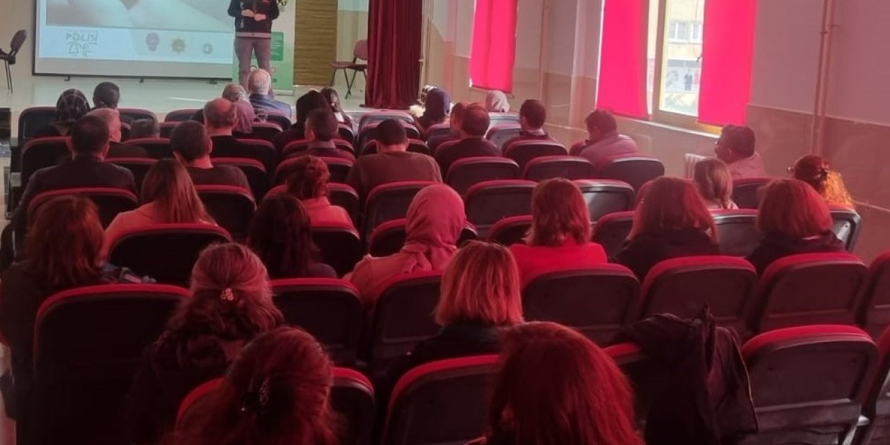 Anneler Uyuşturucu İle Mücadele Konusunda Bilinçlendiriliyor