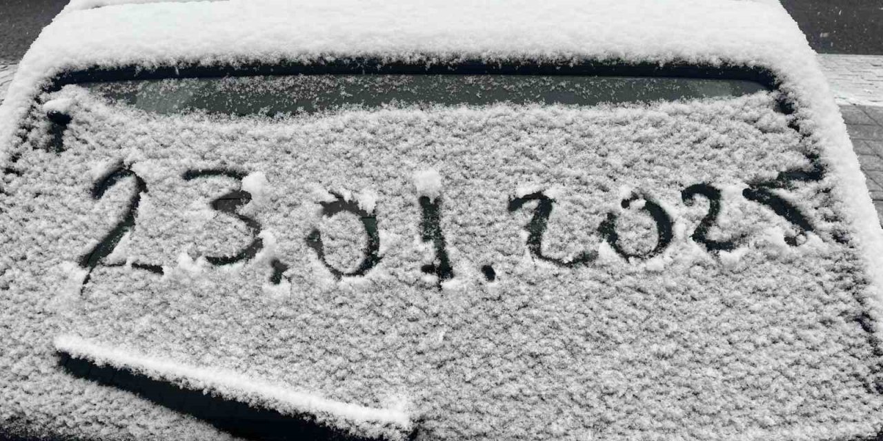 Kayseri’de Kar Yağışı Ve Sis Etkili Oldu