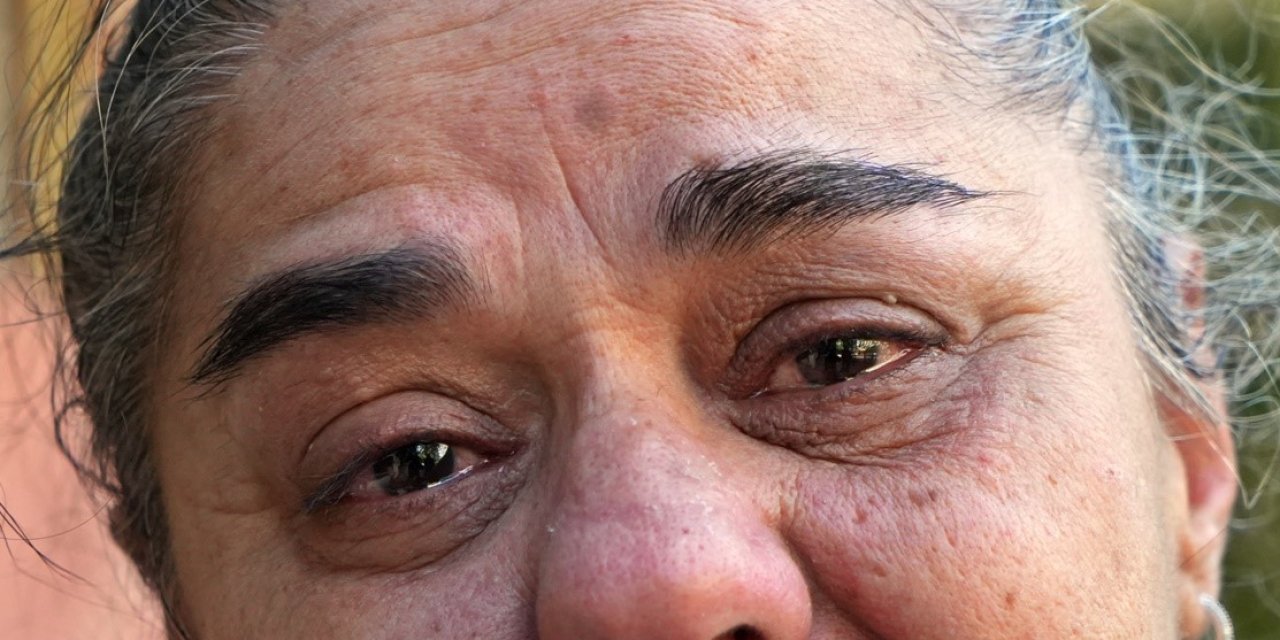 Dükkanı Eve Çevirmişti, Tahliyeyle Gözyaşlarına Boğulan Engelli Kadının Yüzünde Gülücükler Açıyor