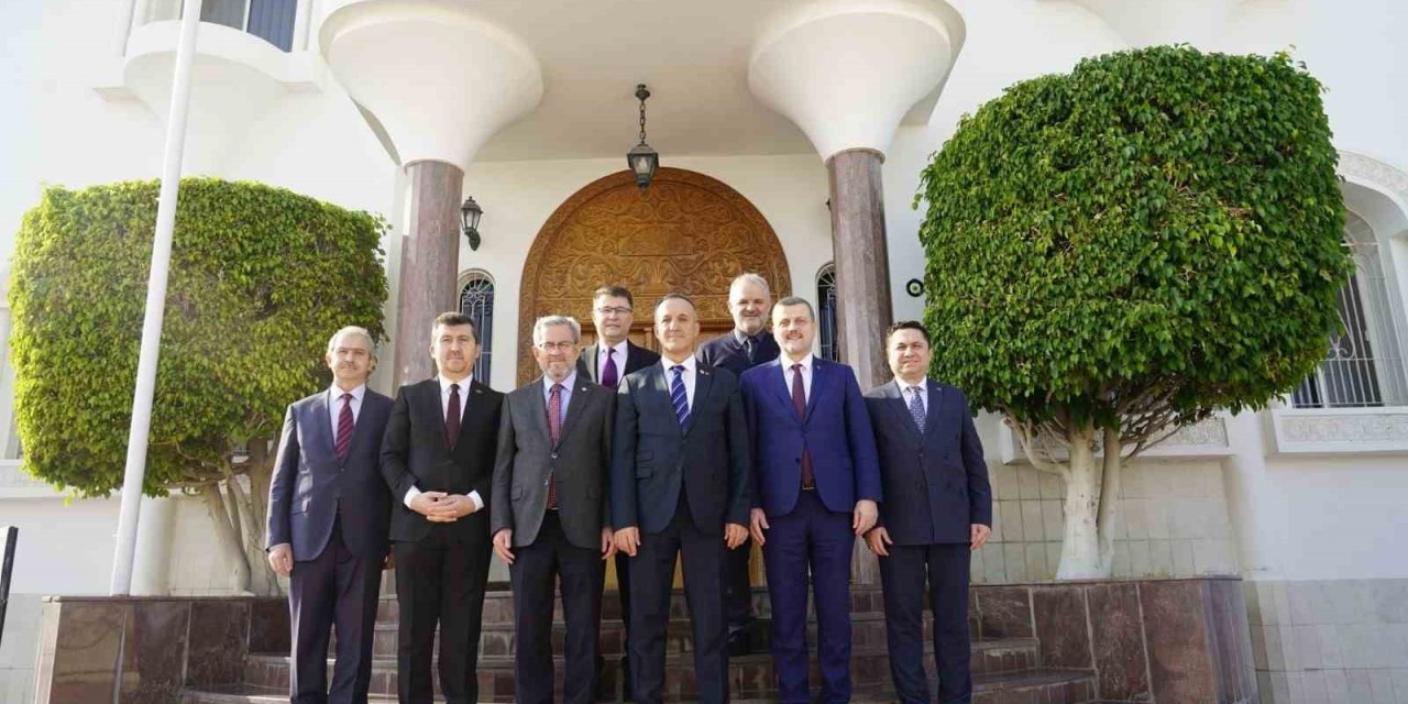 Alkü Rektörü Türkdoğan, Türkiye-umman Bilgi Diyaloğu Sempozyumu’na Katıldı