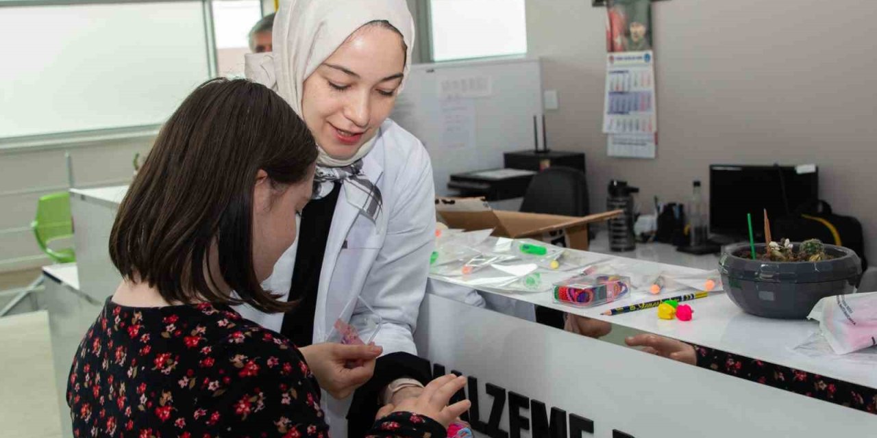 Selçuk Üniversitesi’nde Özel Çocukların Diş Tedavileri Yapıldı