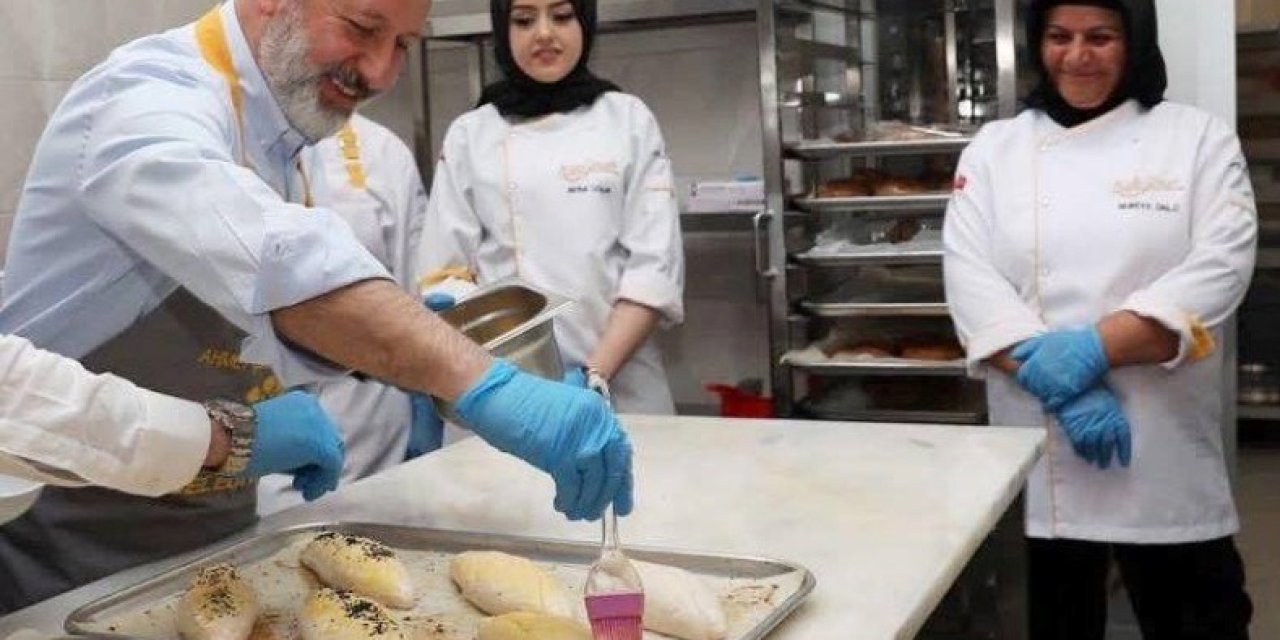 Başkan Çolakbayrakdar: "kayseri, Yöresel Lezzetlerin Merkezidir"