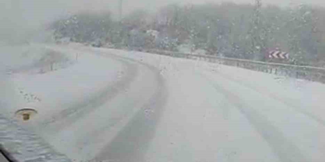 Eskişehir’de Kar Yağışı Sürücüleri Zaman Zaman Zor Durumda Bıraktı