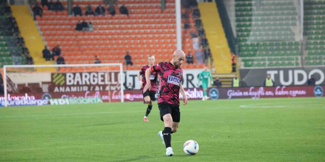 Trendyol Süper Lig: Alanyaspor: 5 - Başakşehir: 4 (maç Sonucu)