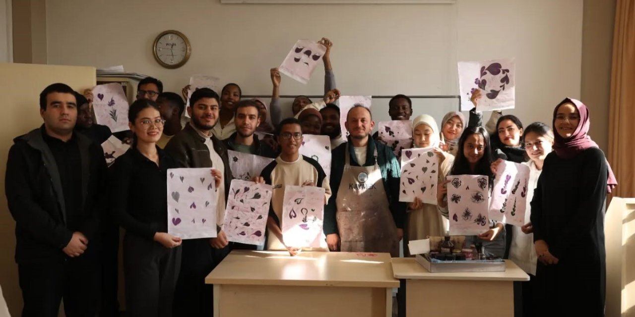 Kaymek’ten Yabancı Öğrencilere ’ebru’ Deneyimi