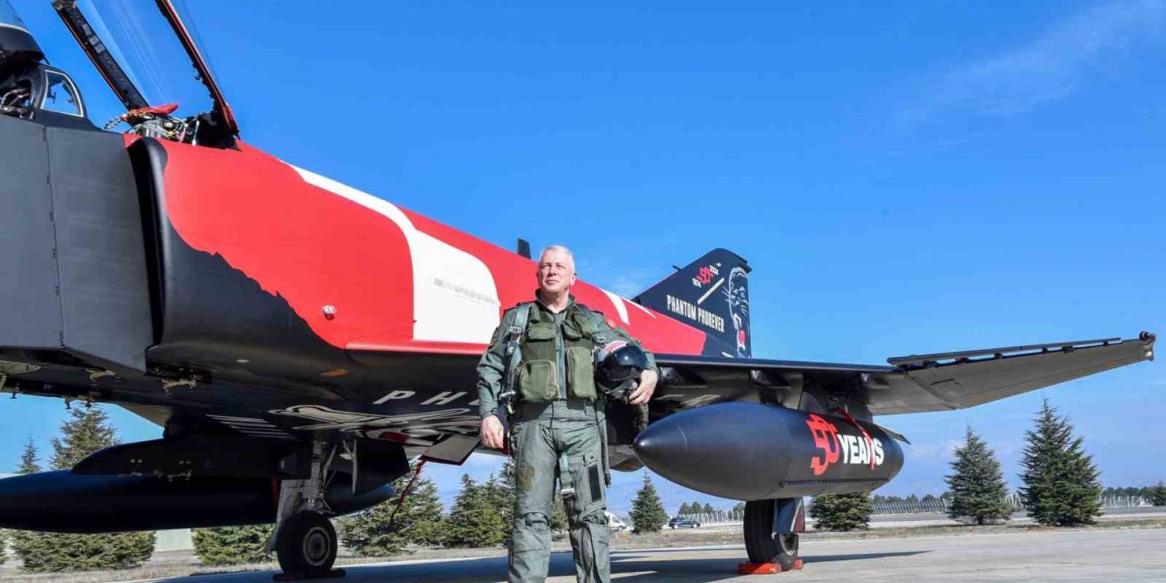 Hava Kuvvetleri Komutanı Orgeneral Kadıoğlu, 1’inci Ana Jet Üs Komutanlığını Ziyaret Etti