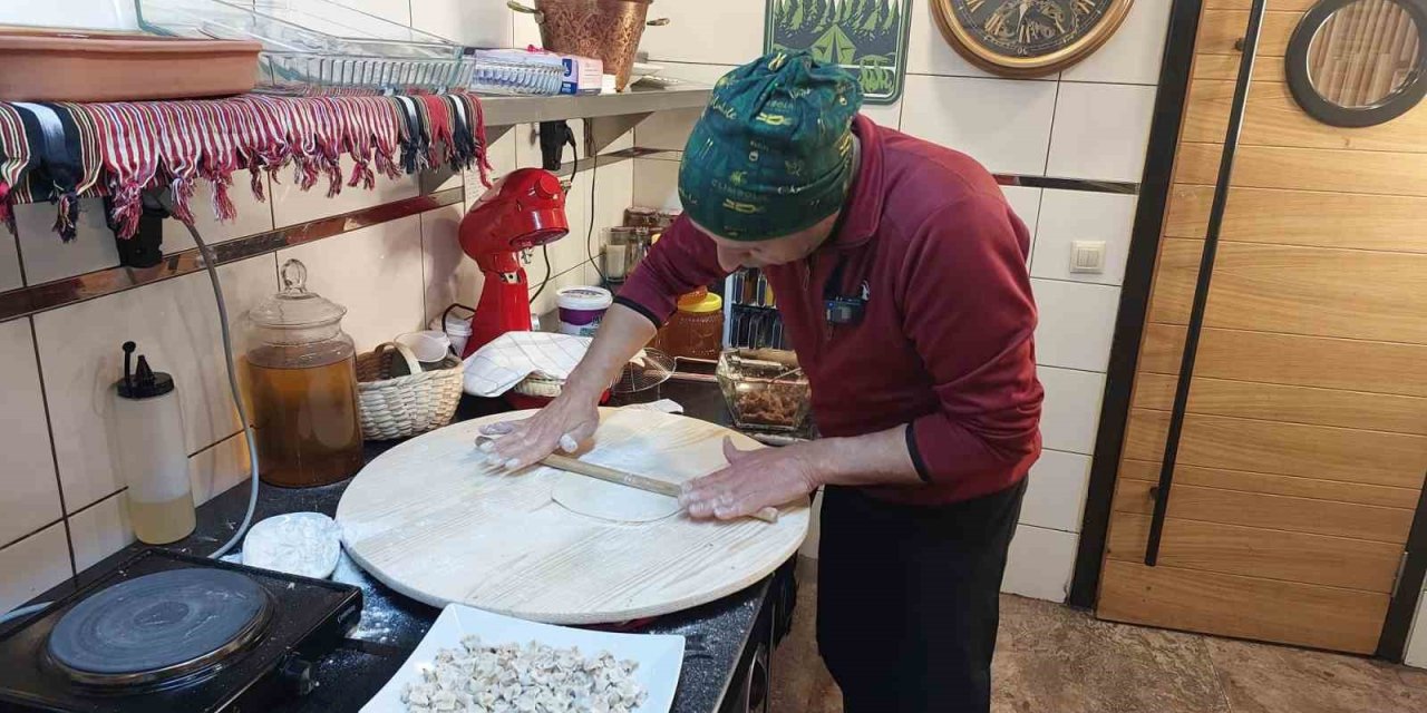 Fenomen Şef Kayseri Mantısı Yaptı