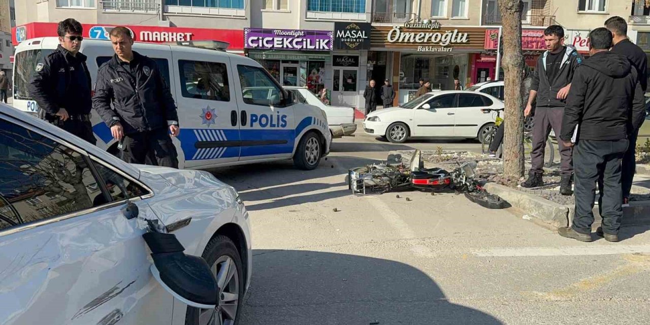 Aksaray’da Otomobil İle Motosiklet Çarpıştı: 1 Yaralı