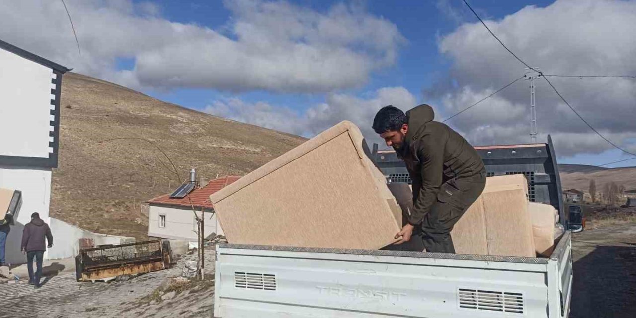 Bünyan Belediyesi’nden Yangında Mağdur Olan Aileye Destek