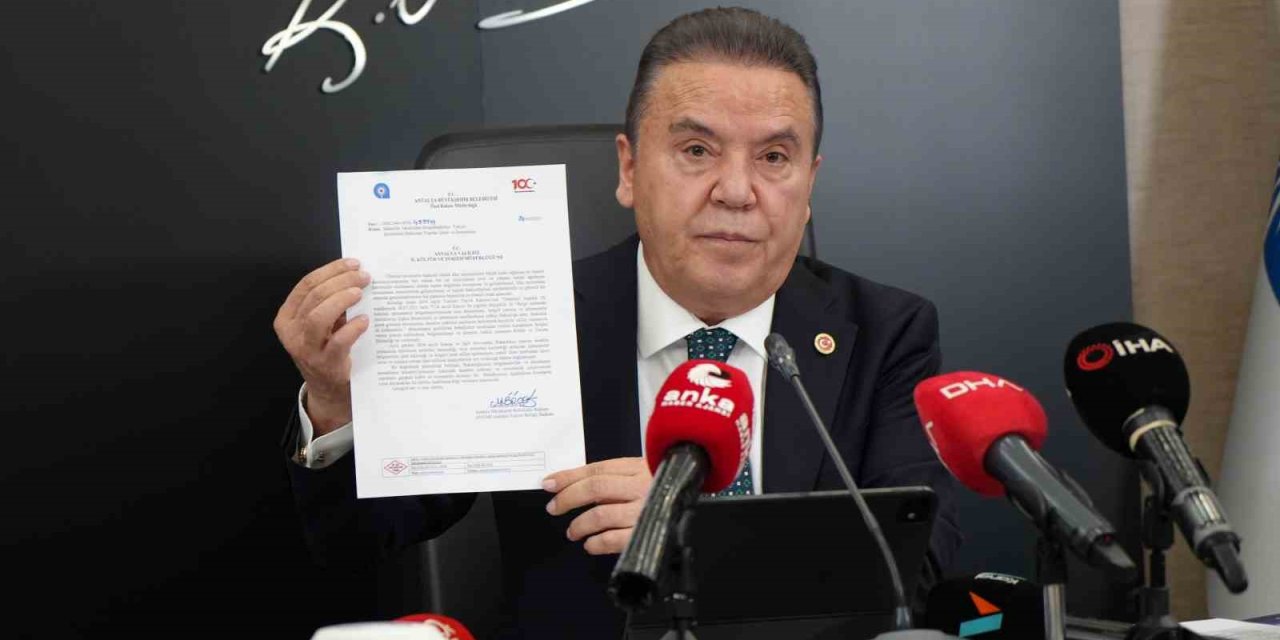 Antalya Büyükşehir Belediye Başkanı Böcek’ten Turizm Bakanlığı’na İşbirliği Çağrısı