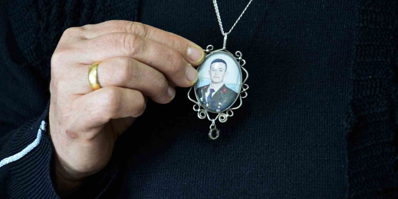 İdlib Şehidinin Ailesi Oğullarının Adının Hastanede Yaşatılmasını İstiyor