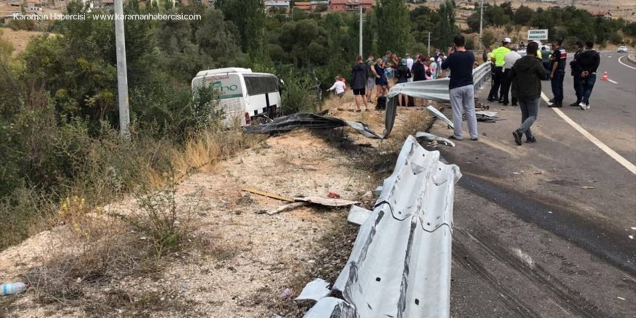 Konya'da Turistleri Taşıyan Otobüs Şarampole Devrildi: 3 Yaralı