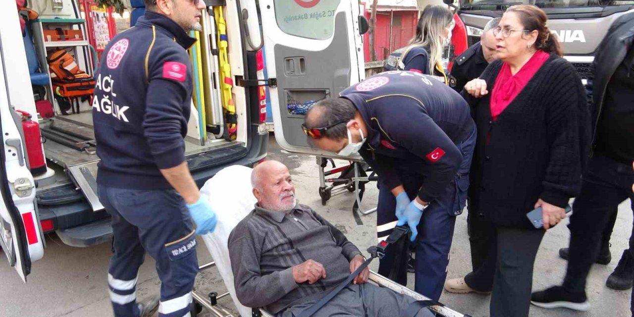 Antalya’da Çıkan Yangında 2 Kişi Dumandan Etkilendi