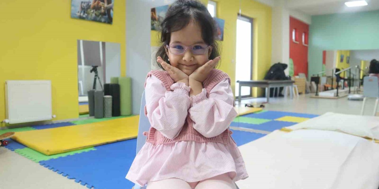 5 Yaşındaki Omina Hem Yeniden Yürüdü Hem De Türkçe Öğrendi