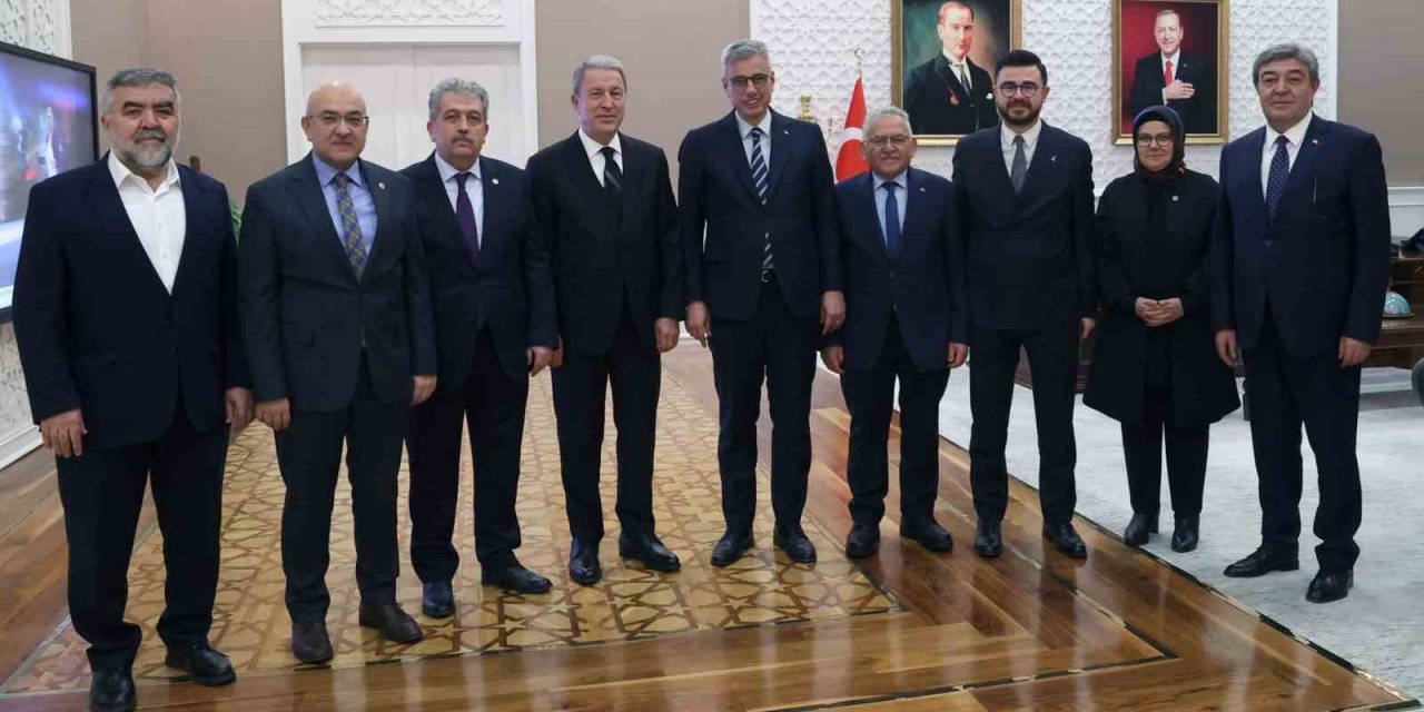 Ak Parti Heyetinden, Sağlık Bakanı Memişğlu’na Ziyaret