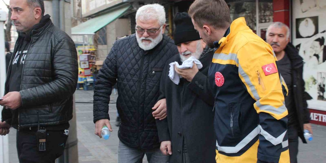 Kayseri’de 4 Katlı Binada Yangın: 11 Kişi Dumandan Etkilendi
