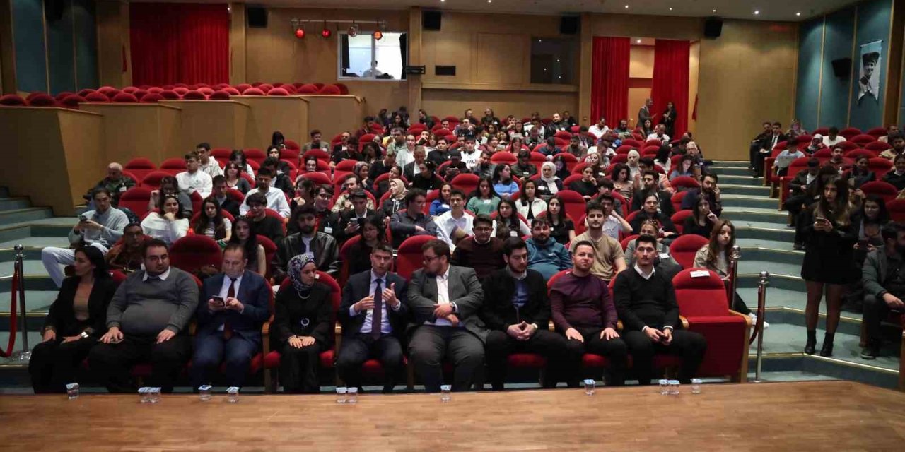 Antalya Büyükşehir Belediyesi’nden “yerel Gençlik Politikası Programı”
