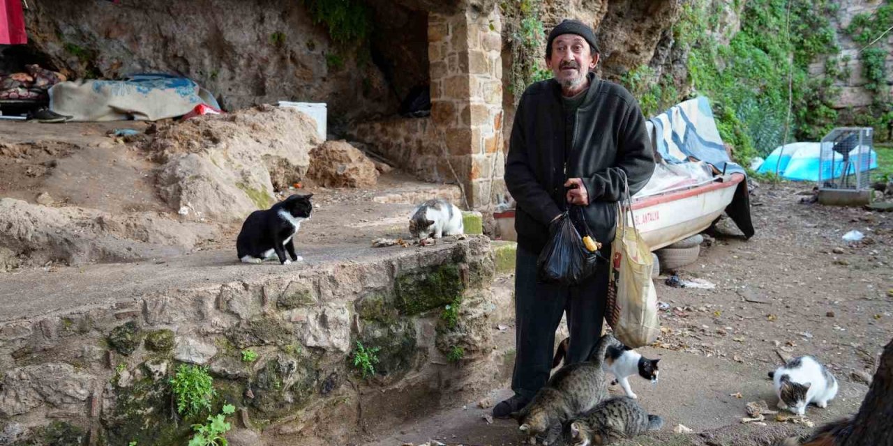 Falezlerin Tarihi Surlarında Mağara Hayatı