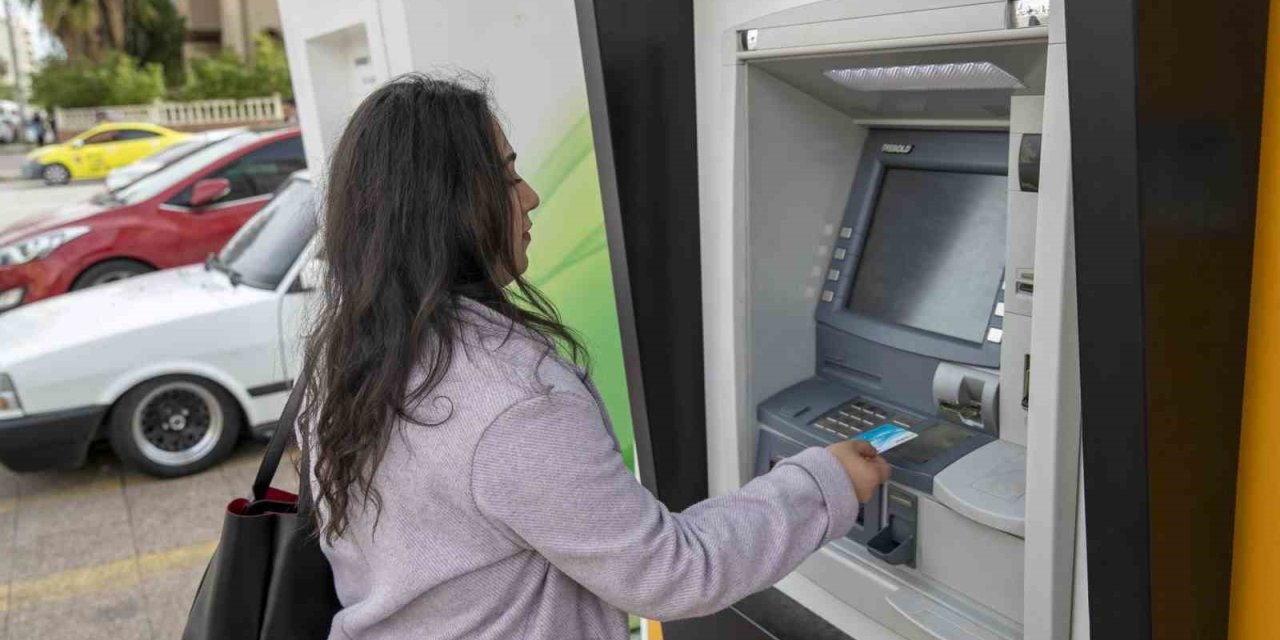 Mersin’de 10 Bin 282 Öğrencinin Hesaplarına İkinci Yardım Taksiti Yatırıldı