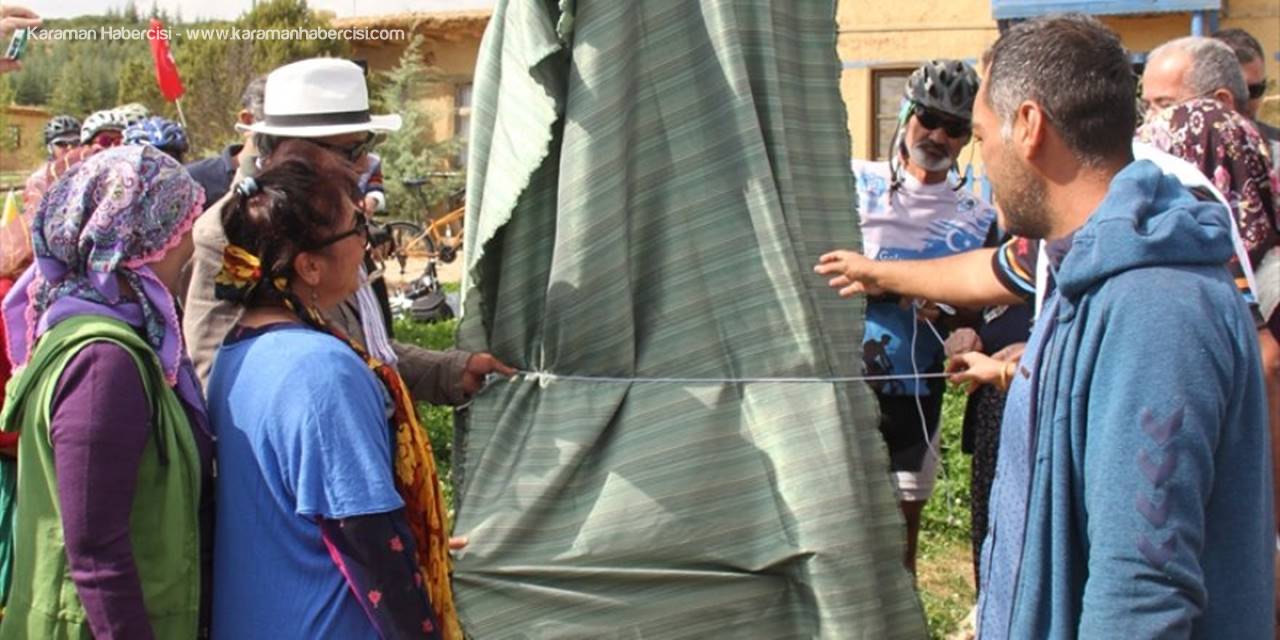 Sanatçılar Köyünde "Yüreğiyle Yürüyenler" Heykeli