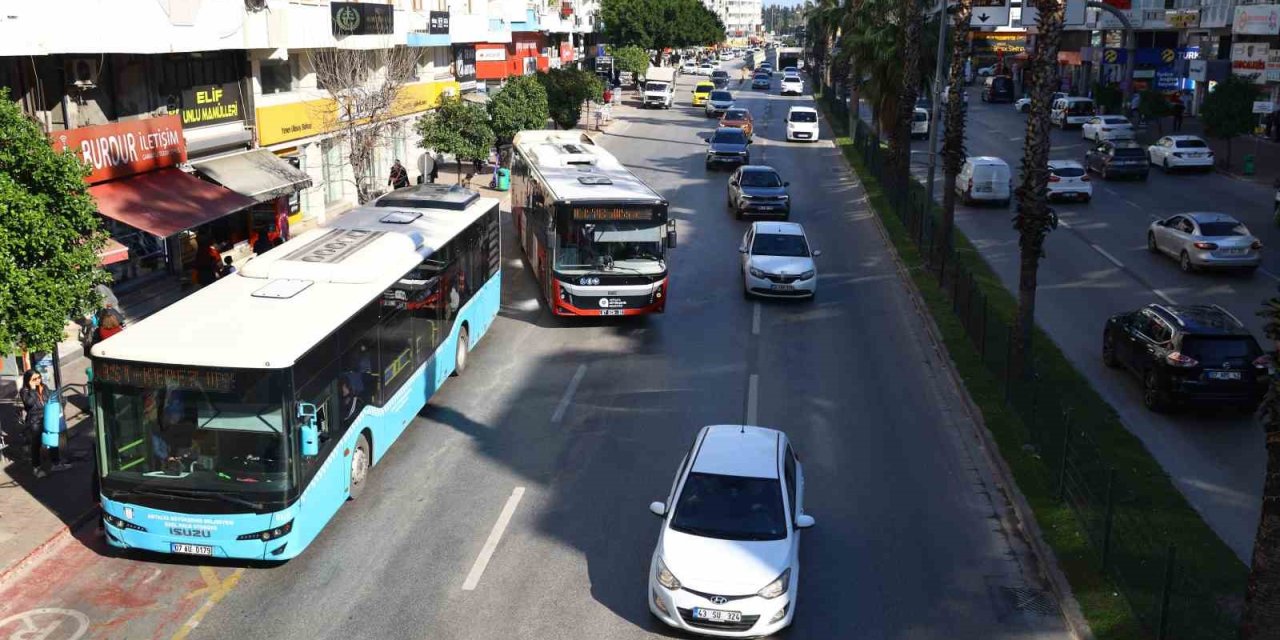 Antalya’da Halk Otobüsleri İçin Şerit Kararı Ukome’den Geçti