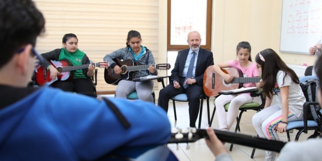 Başkan Çolakbayrakdar: Geleceğin Güçlü Türkiye’sine Hazır Nesiller Yetiştiriyoruz"