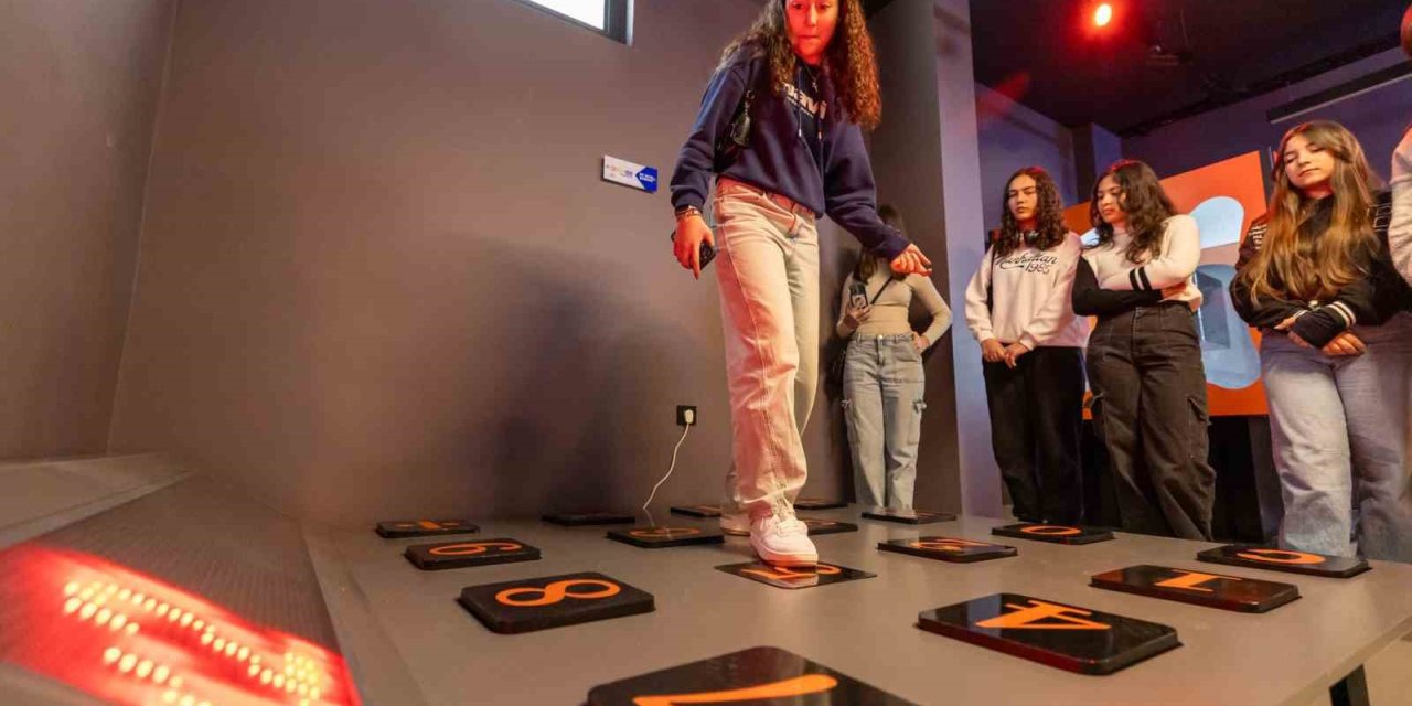 Tarsus’ta ’aratos Matematik Evi’ Hizmete Açıldı