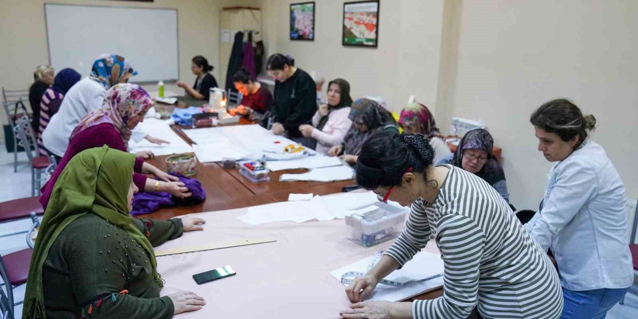 Belde Evleri Her Yıl Binlerce Kadına Hizmet Veriyor