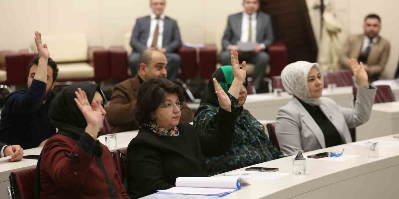 Başkan Çolakbayrakdar: "şehri, Geleceğe Taşıyacak Bir Vizyon İle Çalışıyoruz"