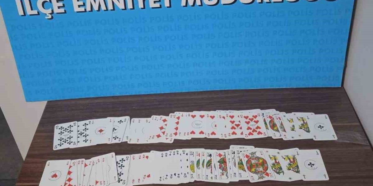 Dernekte Yasadışı Kumar Oynayan 5 Kişiye 46 Bin 235 Lira Ceza