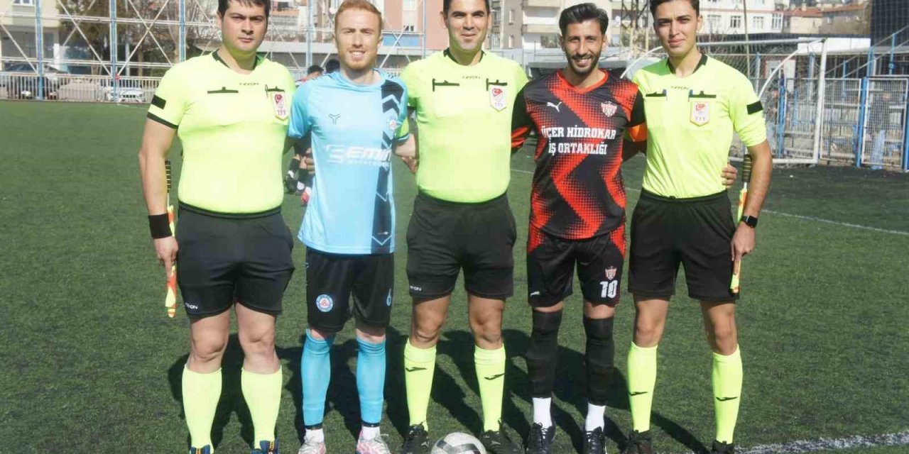 Şampiyon Döğergücü Fk Farklı Kazandı