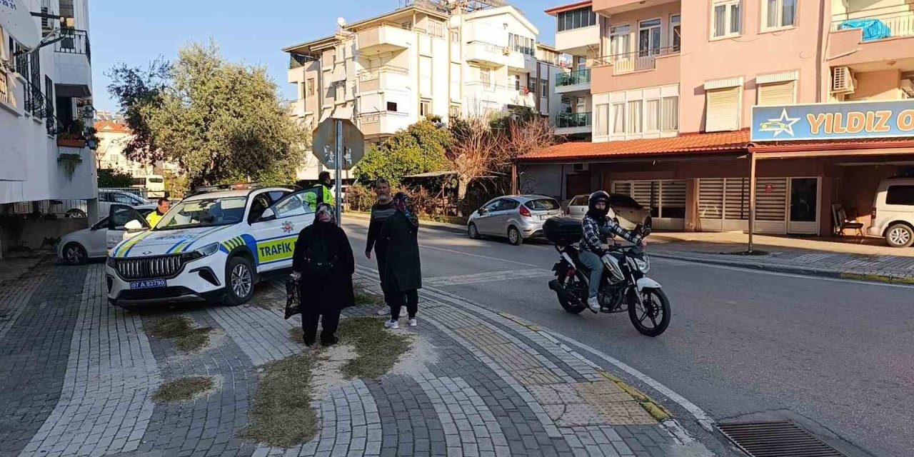 Manavgat’ta Motosiklet Kazası: 1 Yaralı