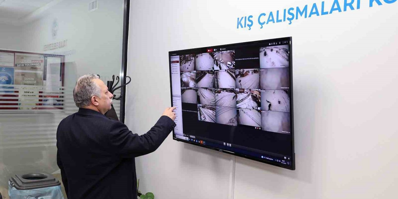 Kar Yağdı, Talas’ta Kış Çalışmaları Ekipleri Yollara Düştü