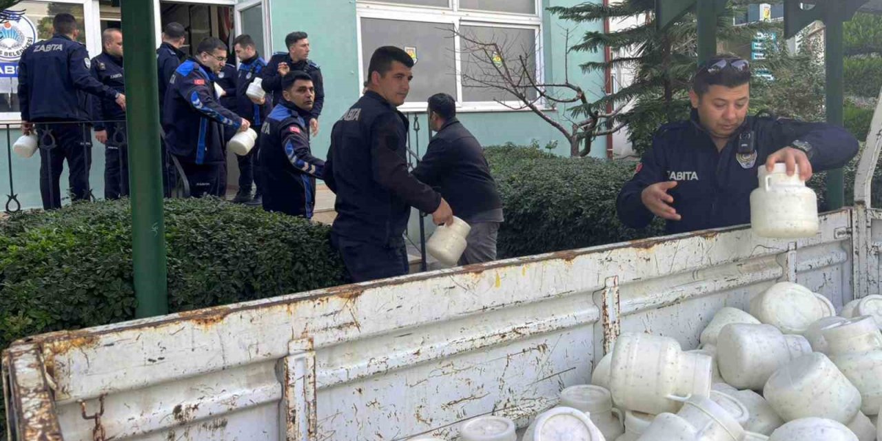 Tarsus’ta Halk Sağlığını Tehdit Eden 1.5 Ton Peynir Ele Geçirildi